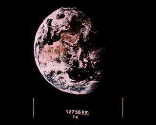 Illustration for article titled This awesome image may be found by aliens one day, floating in space